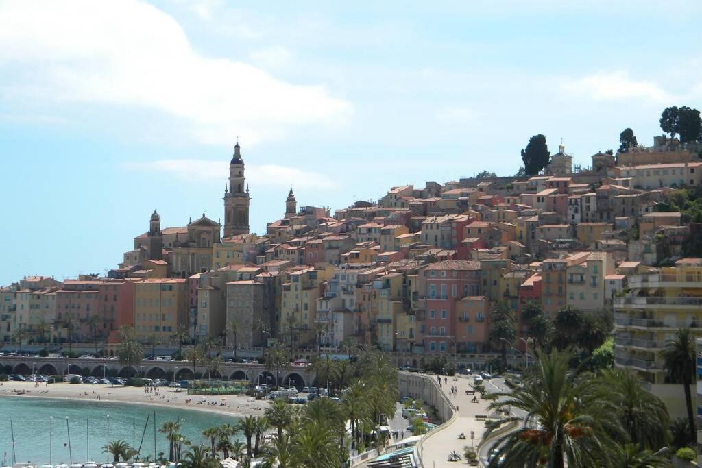 App Le Rocazur Avec Piscine Et Parking En Bord De Mer A 500M Du Centre Ville Menton Buitenkant foto